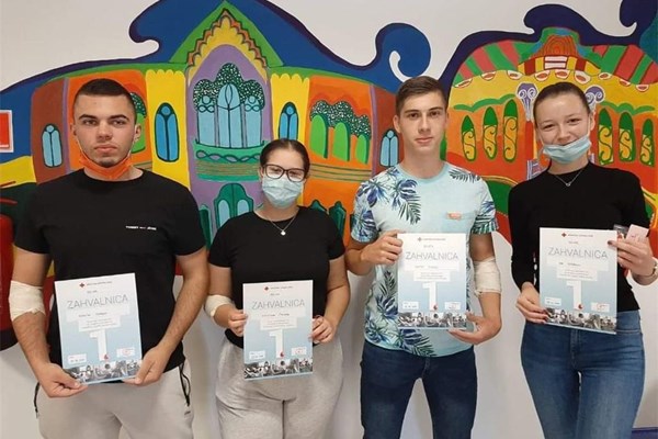 Mladi darivatelji krvi: Darujemo krv jer želimo spašavati živote! 